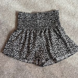 NWOT SHEIN Floral Wide Leg Shorts